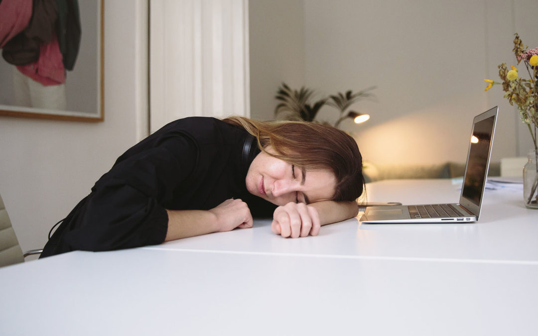 Sieste flash : Dormir 5 minutes et récupérer 1h30