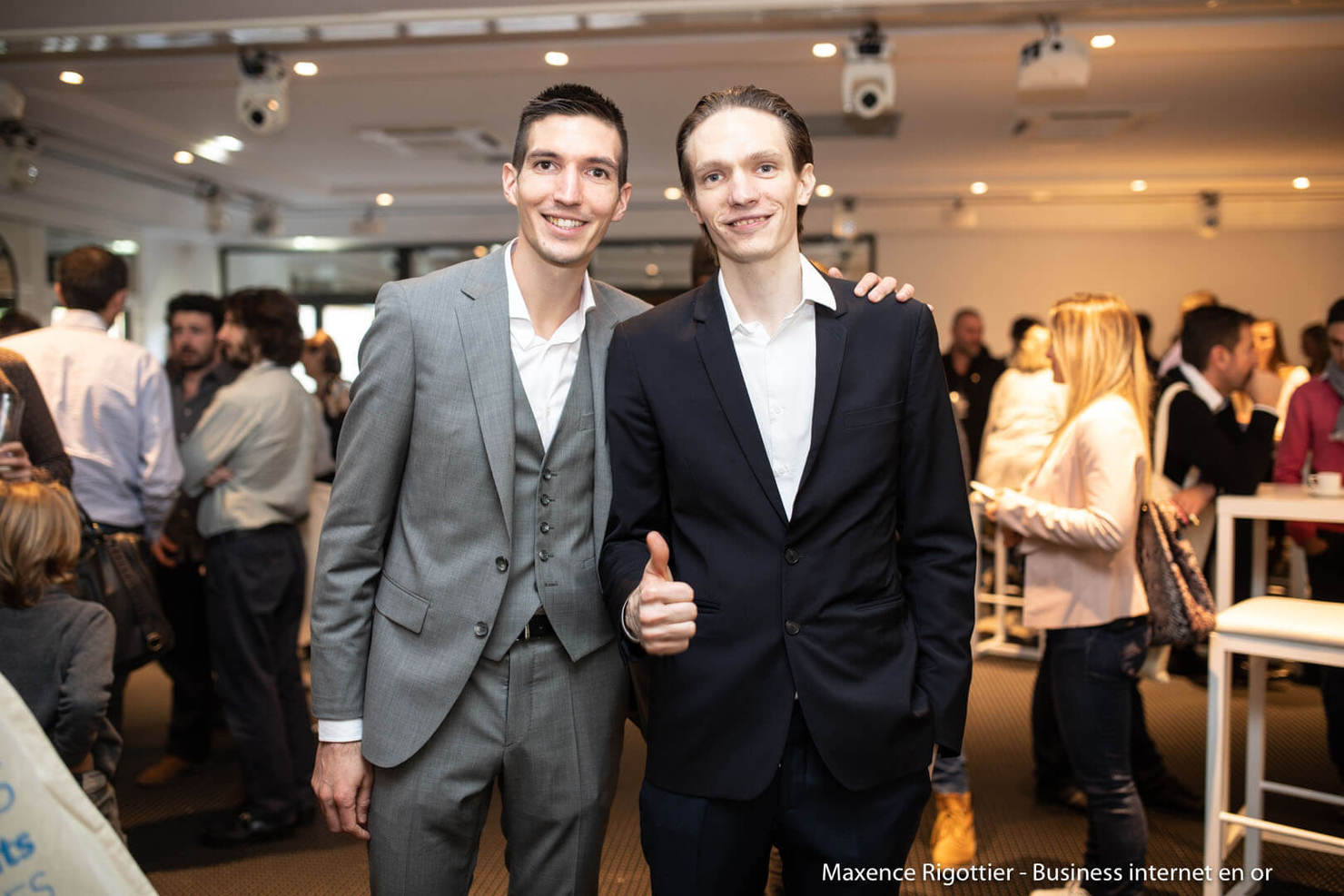 Toutes les formations de Maxence Rigottier : photo des frères Maxence et Jonathan Rigottier au séminaire Business Internet en Or 2018